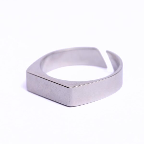 Adjustable men ring